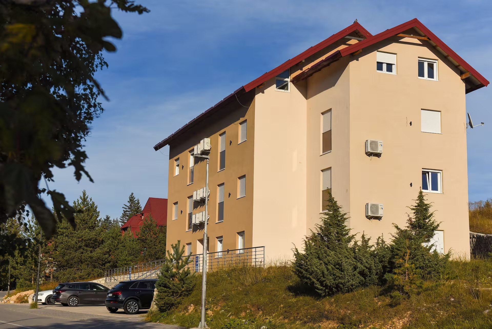 Hills Apartmani City Center — zgrada
